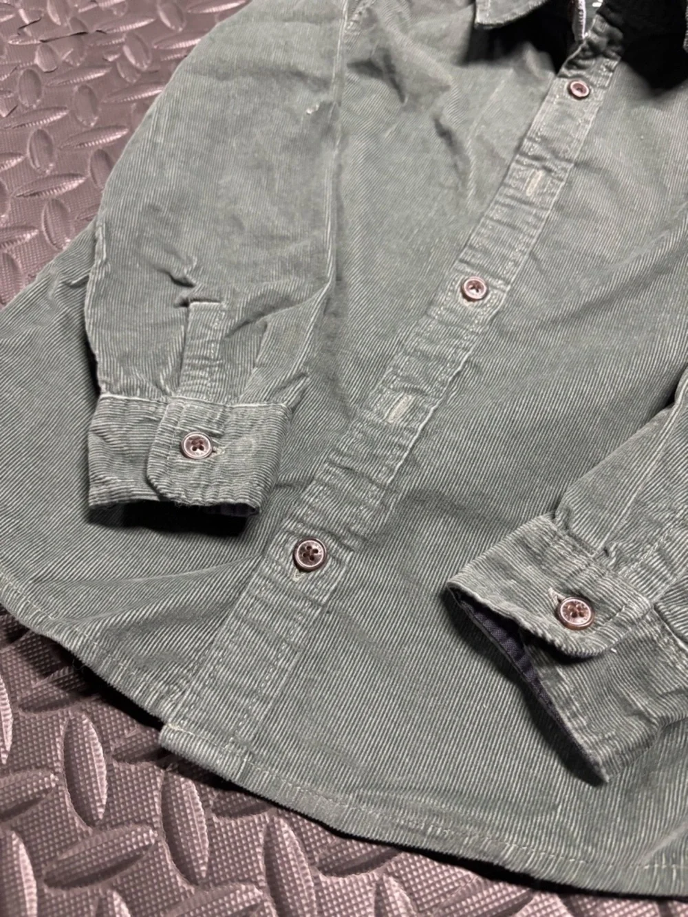 OshKosh Corduroy Button Up Shirt 5T Boys Green Long Sleeve